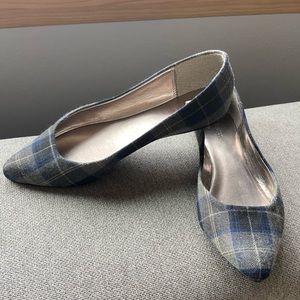 xhilaration black plaid flats, size 8